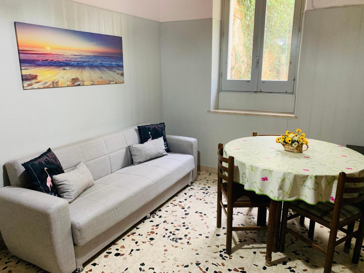 דירות קוסטונאצ'י Li Vigni House מראה חיצוני תמונה